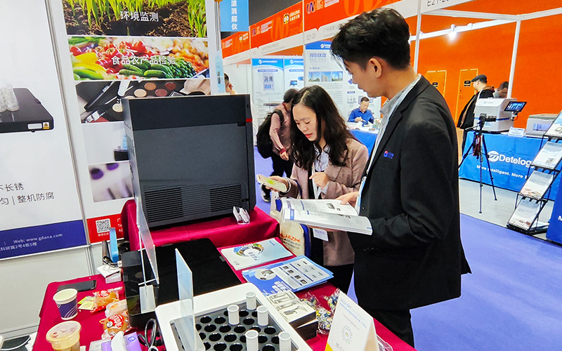 微波消解儀、智能石墨消解儀和實(shí)驗(yàn)電熱板