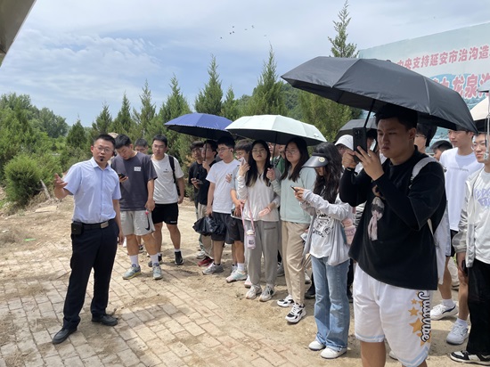 13日，南泥灣治溝造地示范項(xiàng)目現(xiàn)場(chǎng)教學(xué)（延安分公司）.jpg
